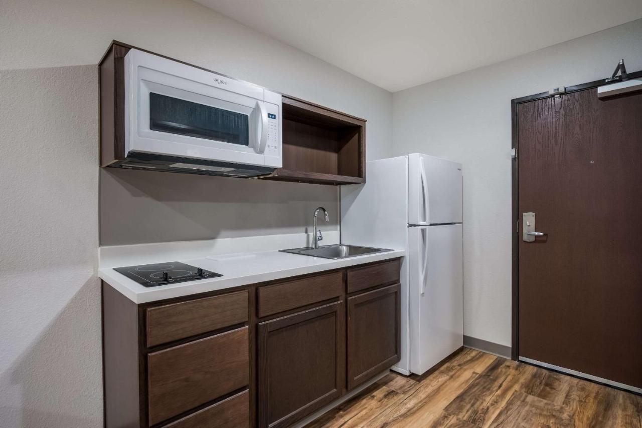 Woodspring Suites Milwaukee - Menomonee Falls Εξωτερικό φωτογραφία